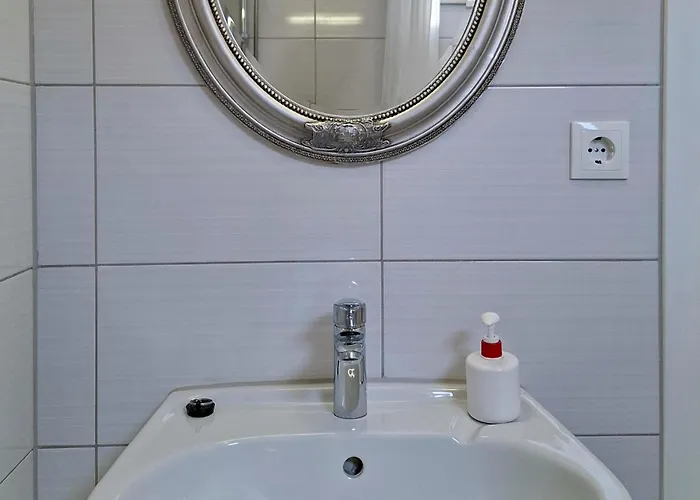 1 Bedroom Amazing In Διαμέρισμα