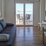 Front In With Wifi
