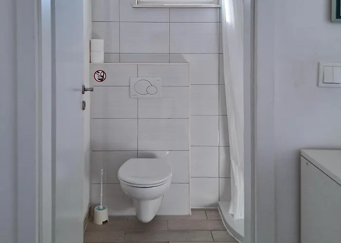 アパート 1 Bedroom Amazing In ルティナ